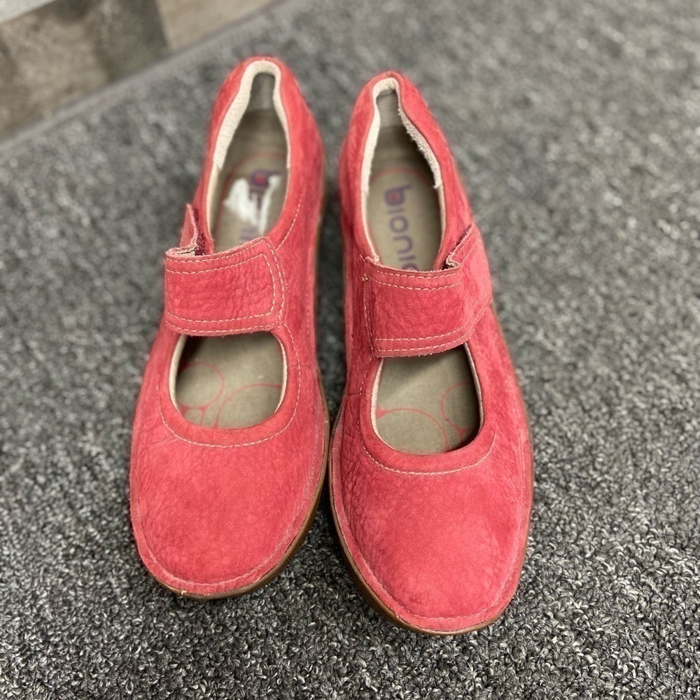 Bionico Red Leather Mary Jane Shoes Size 7 M
